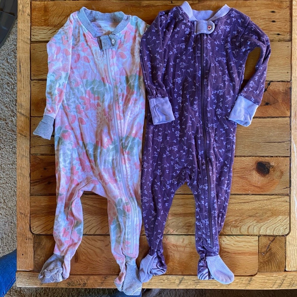 Burt’s Bees Floral Footed Pajamas 6-9 Month Pink Purple